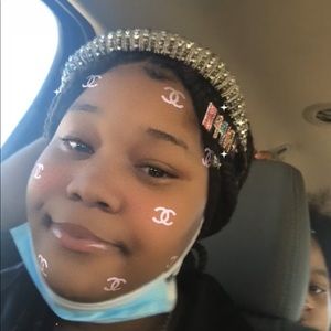 Meet your Posher, Ebonee